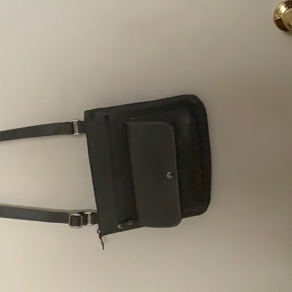 Roots Crossbody - Picture 1 of 2